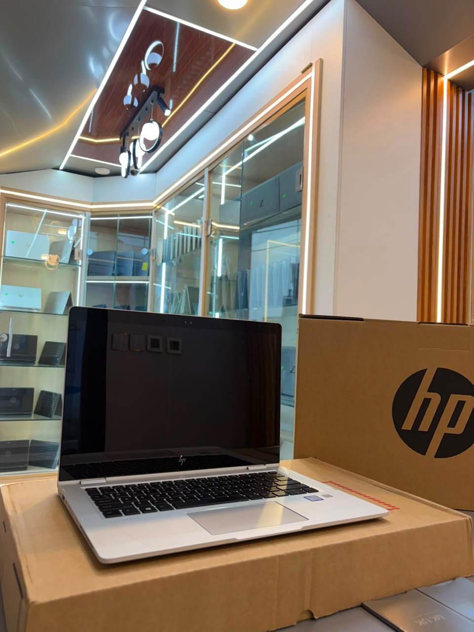 HP EliteBook 1030 x360 G2 UK Used in Box
